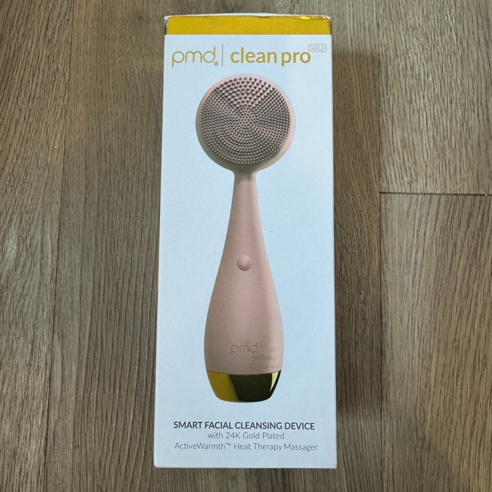 Pmd Clean Pro Smart Facial Cleansing Device 24K Gold Plated Therapy Massage NWB - Picture 2 of 7